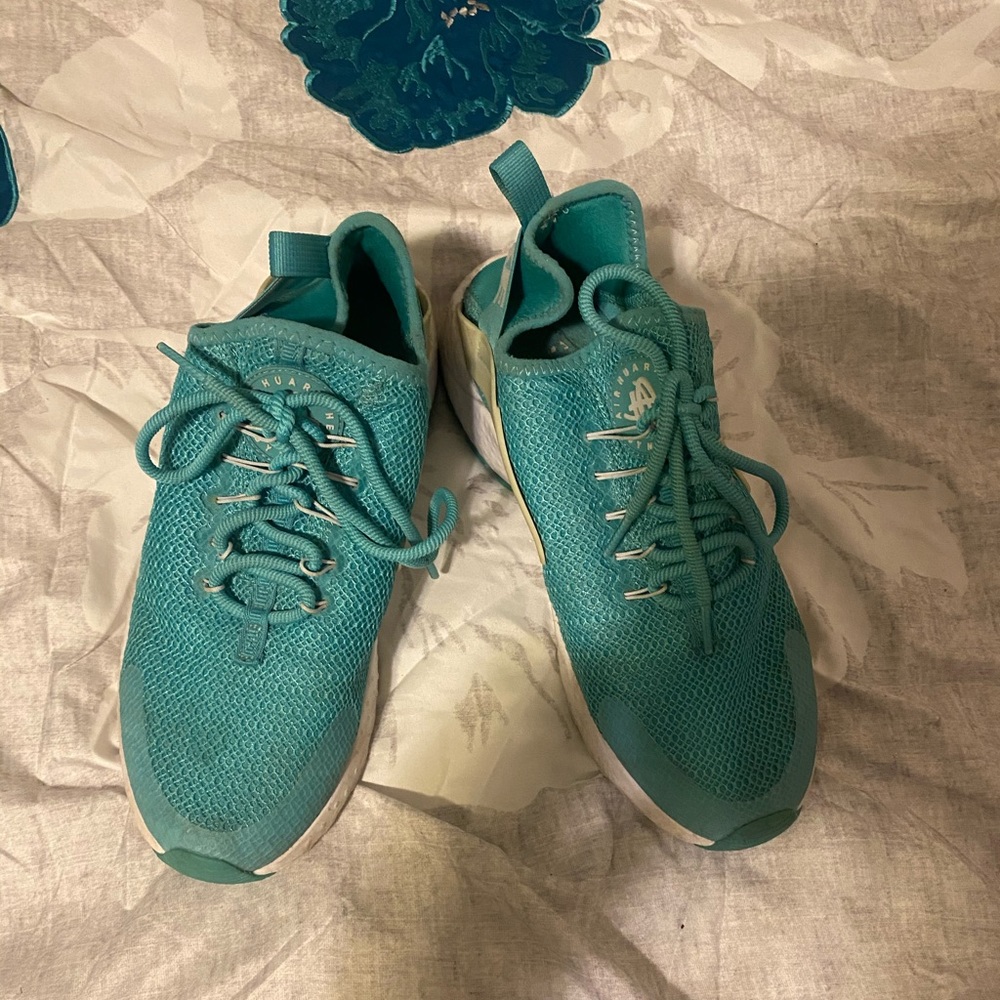 Blue Nike Tennis Shoes